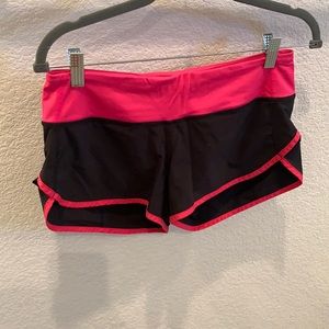 Lululemon Run Speedshorts. Size 6. Black and pink